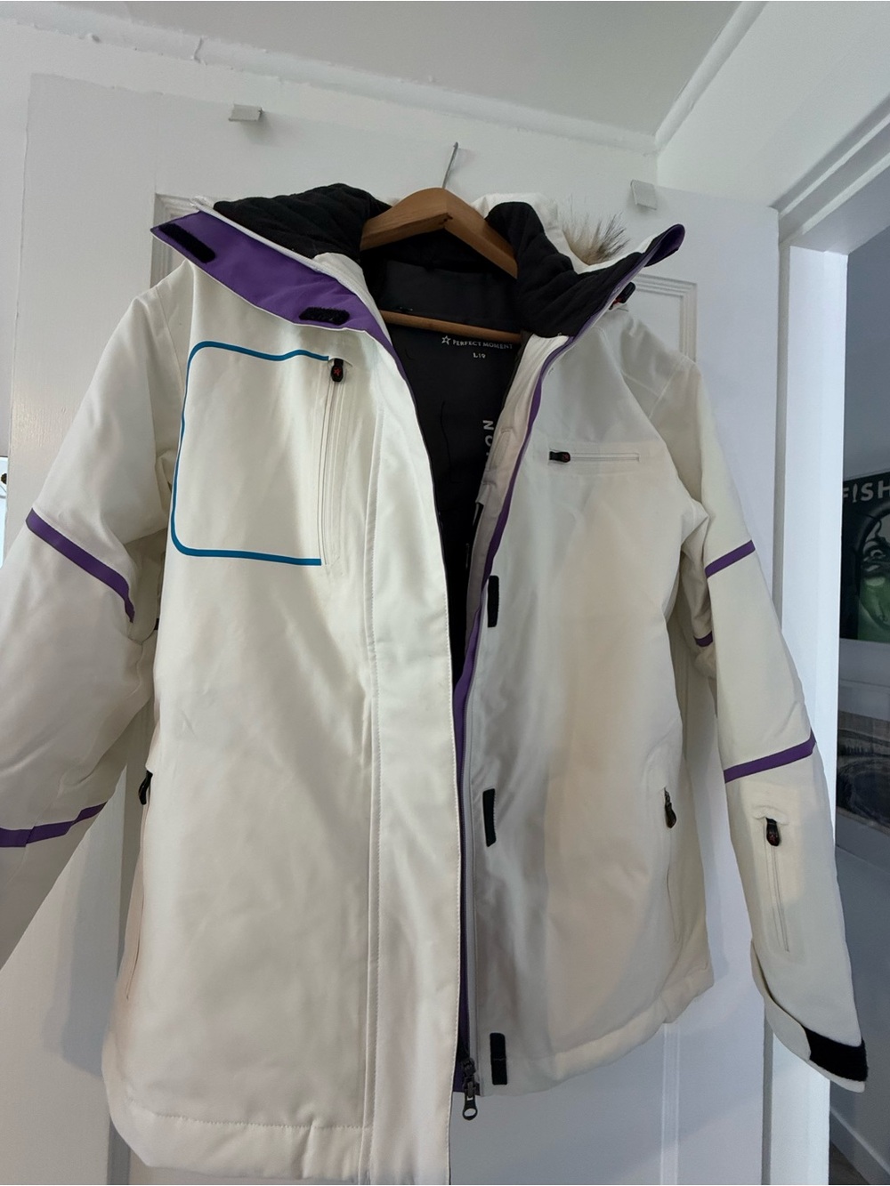 As new Perfect Moment White Ski Jacket with Purple accents L